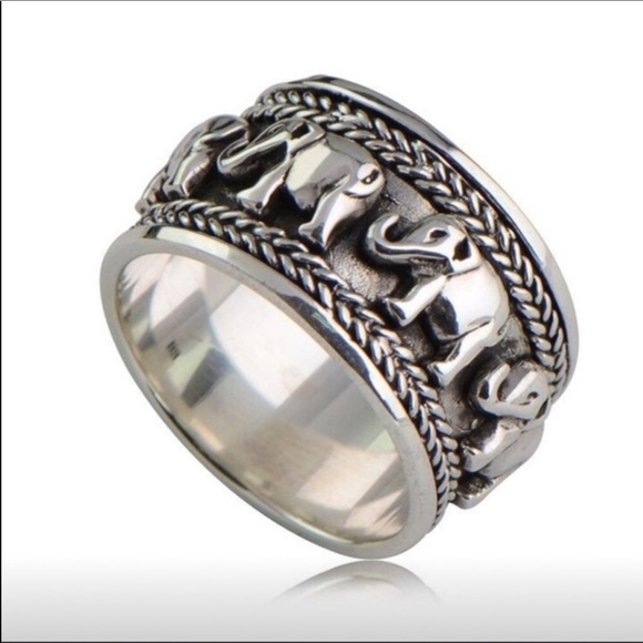 Jewelry - ANTIQUE ELEPHANT 🐘 RING